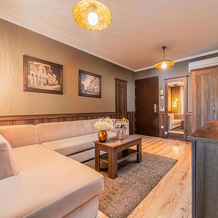 Komlo Hotel ยูลา ภายนอก รูปภาพ