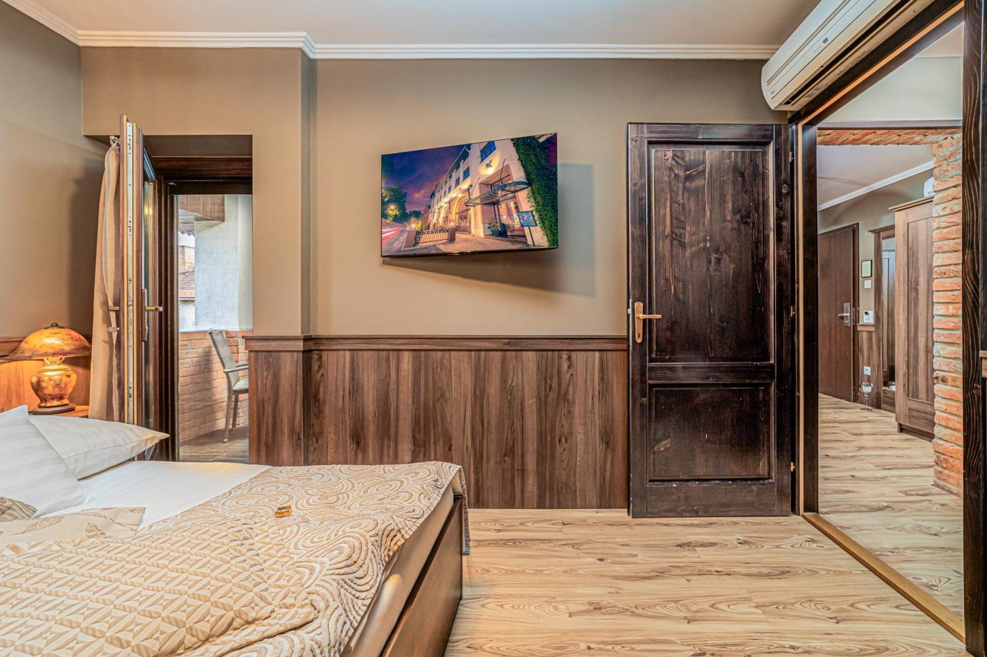 Komlo Hotel ยูลา ภายนอก รูปภาพ