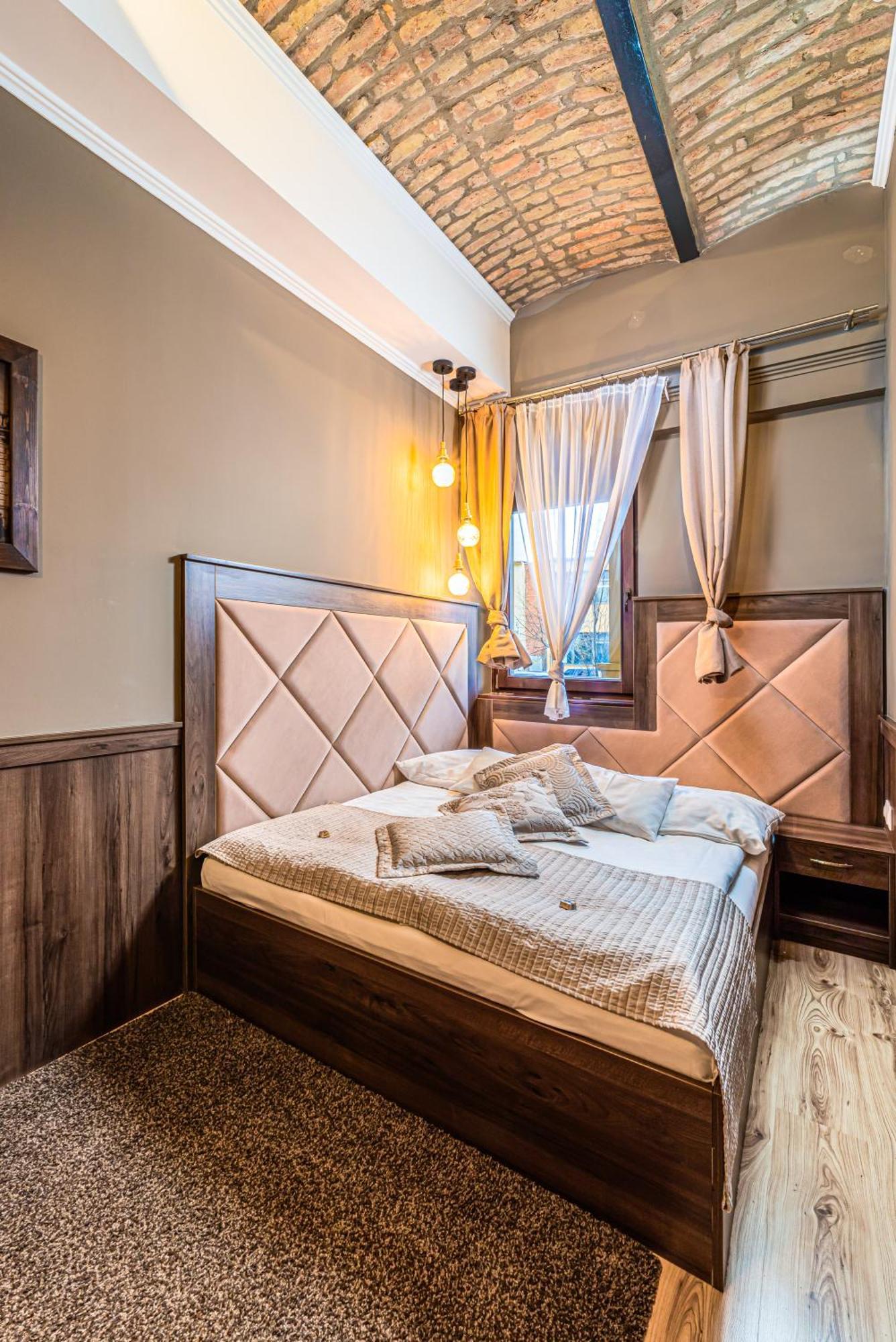 Komlo Hotel ยูลา ภายนอก รูปภาพ