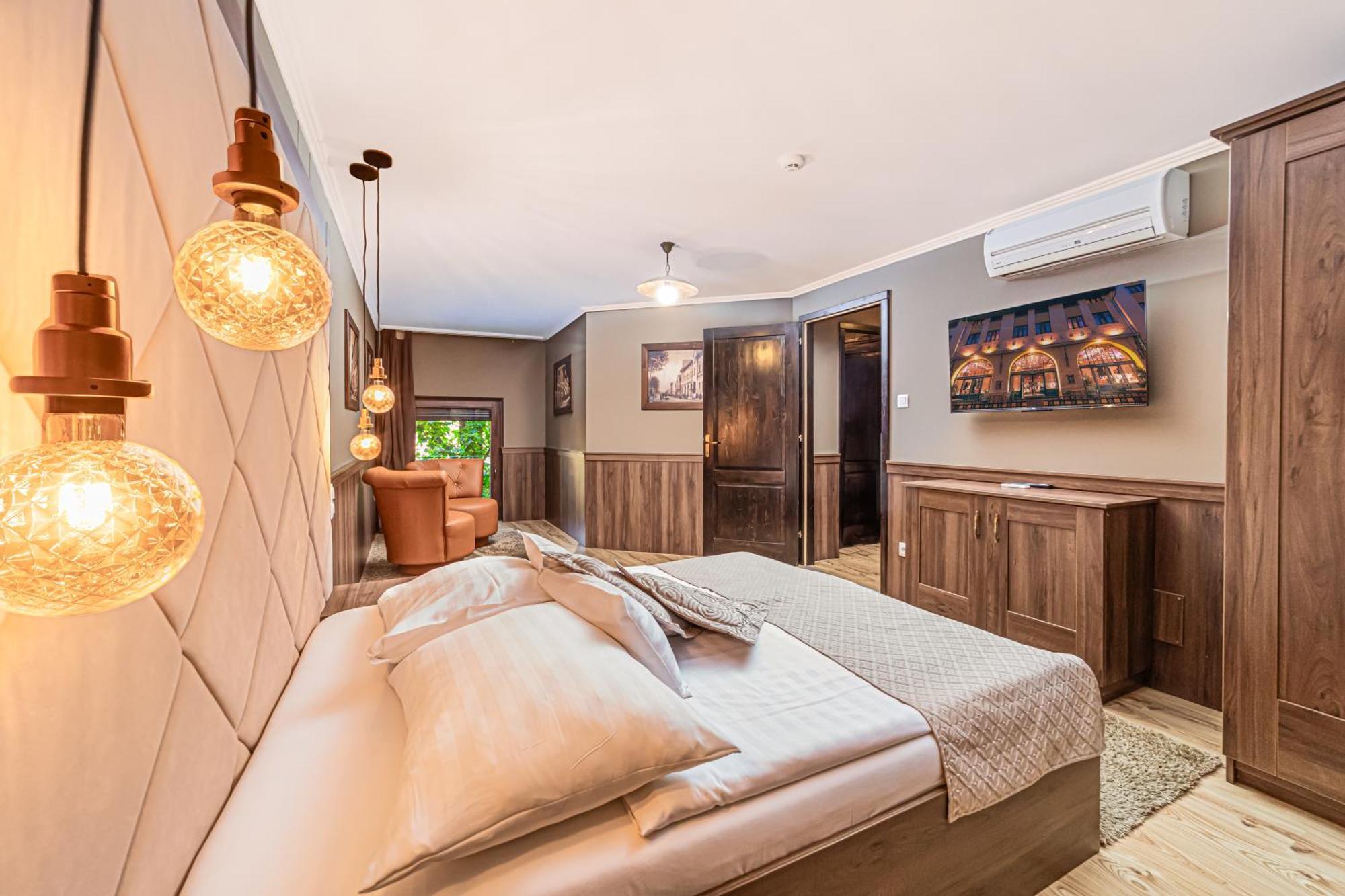 Komlo Hotel ยูลา ภายนอก รูปภาพ