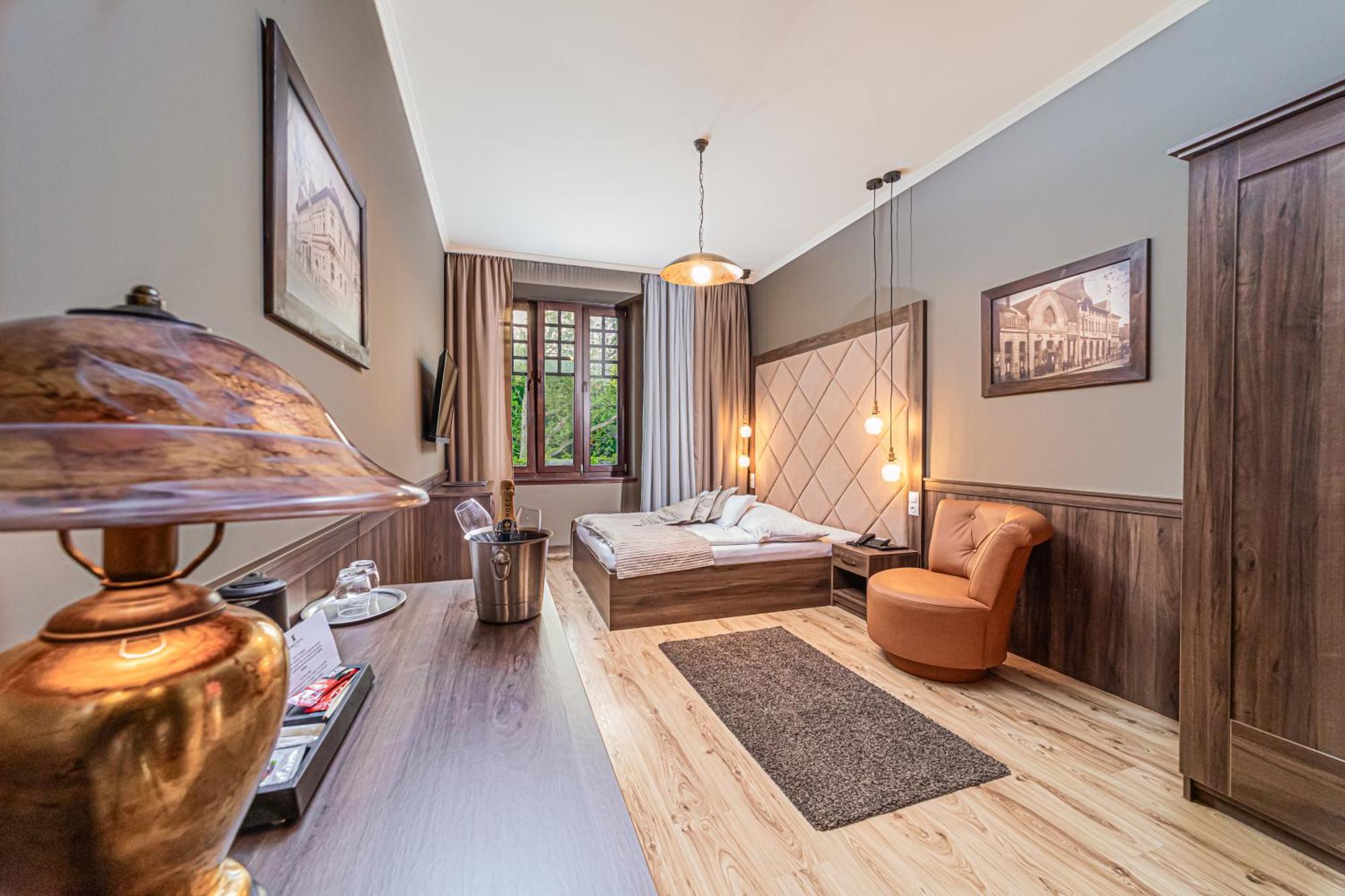 Komlo Hotel ยูลา ภายนอก รูปภาพ